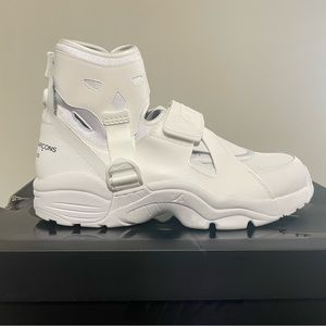 The COMME des GARÇONS Homme Plus x Nike Air